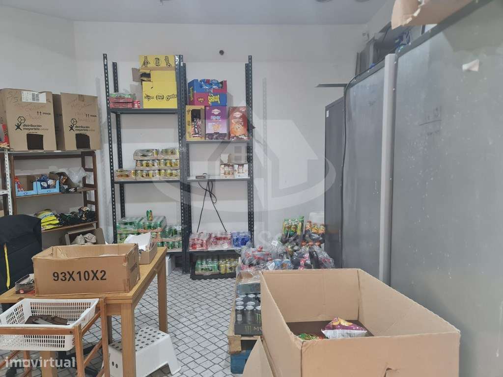 Loja de vending automático com 48 m², para trespasse na Póvoa de Sa... - Grande imagem: 5/13