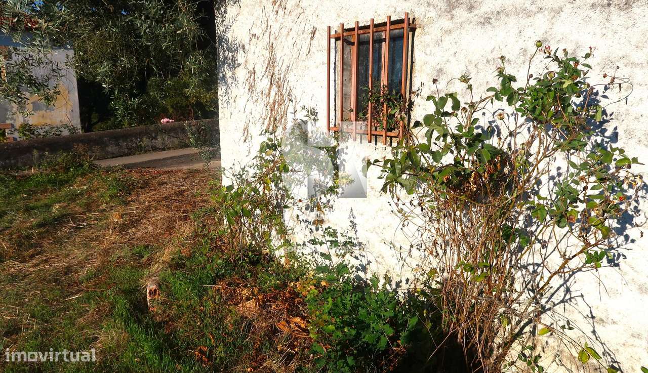 Moradia T2 C/P/Aprv V.N.Poiares - Grande imagem: 4/27