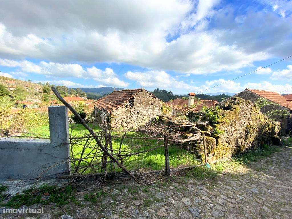 Casa em pedra para total restauro - Grande imagem: 5/22