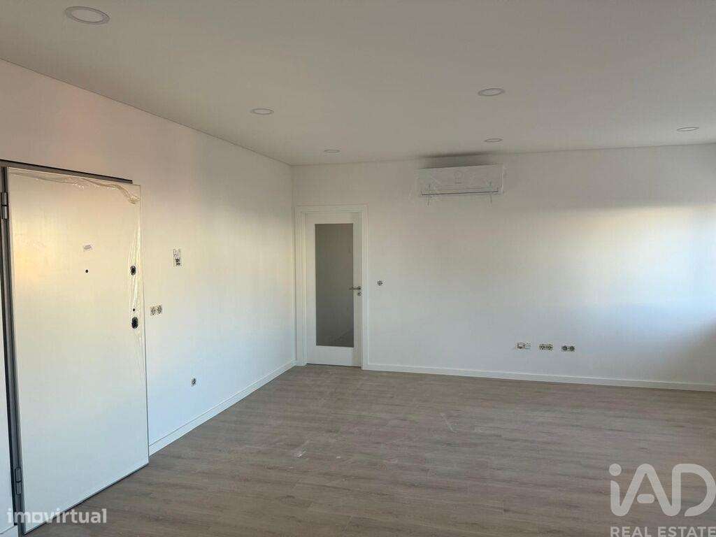 Apartamento T2 em Carregal do sal de 101,00 m2 - Grande imagem: 3/6