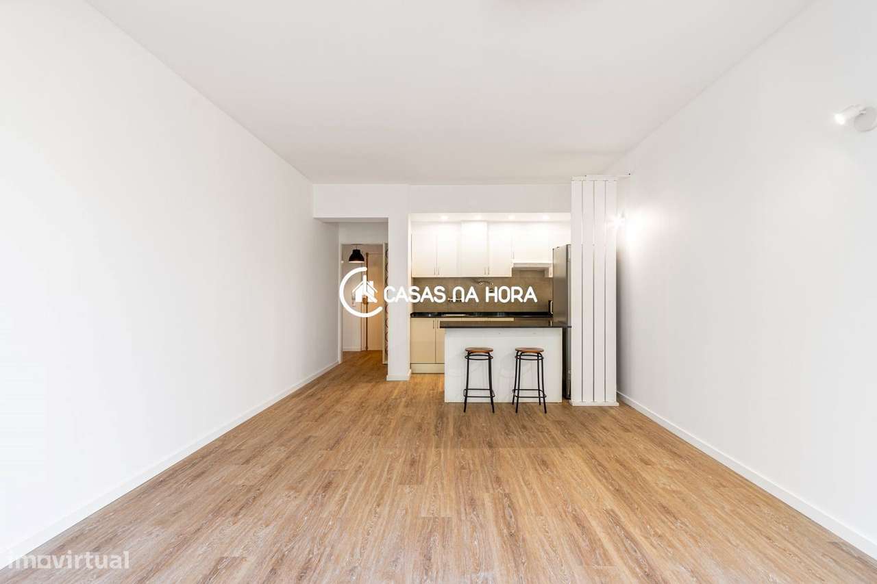 T1 renovado na Av. das Comunidades Europeias em Cascais - Grande imagem: 5/21