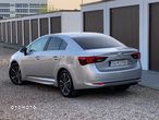 Toyota Avensis 1.8 Premium - 18