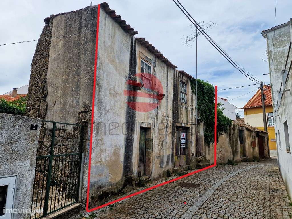 CASA ANTIGA EM ZONA HISTÓRICA - Grande imagem: 3/9