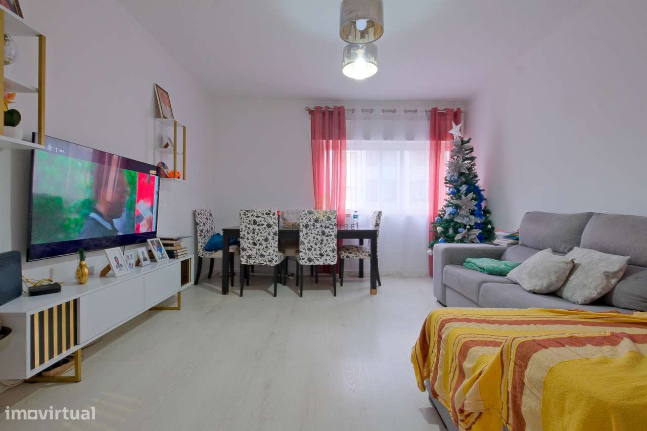 Vende-se apartamento T3 na Rinchoa, Rio de Mouro-5