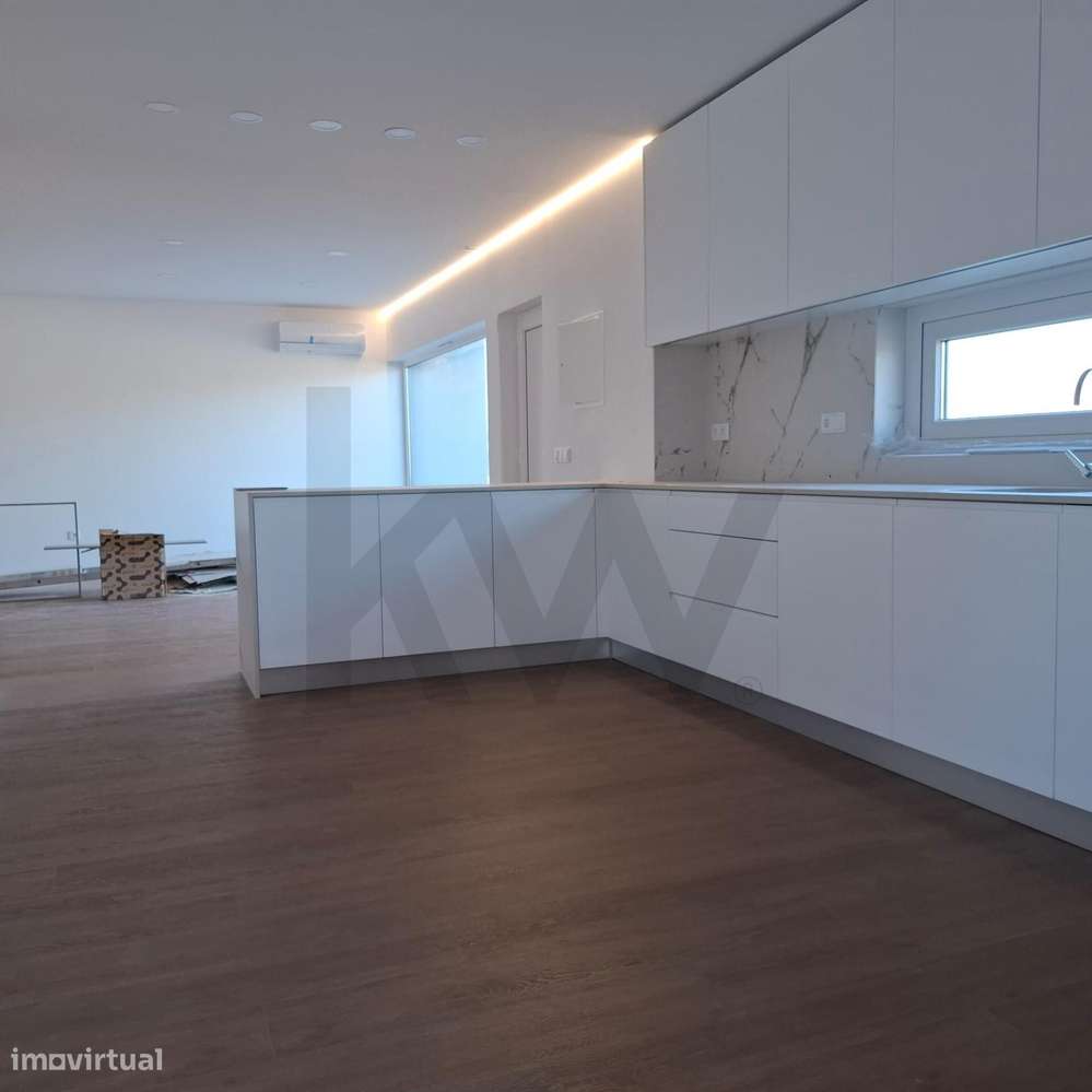 Moradia Térrea T3+1 a 10 Minutos de Aveiro: Design Moderno e Lote de 3 - Grande imagem: 4/25