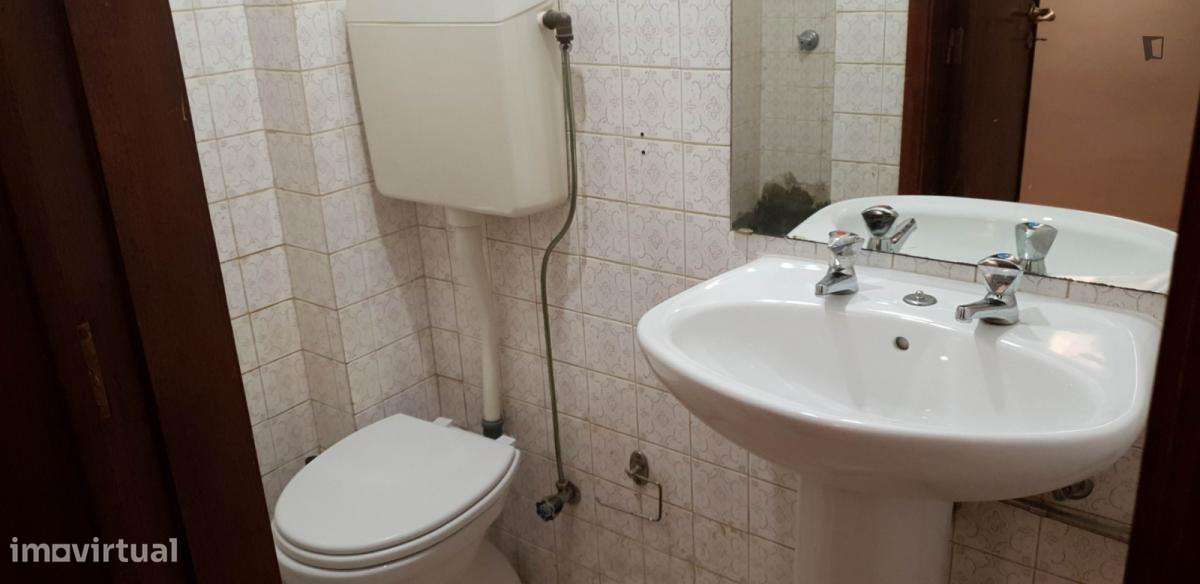 Quarto - localizado em Celas Coimbra Portugal Coimbra - Grande imagem: 2/9