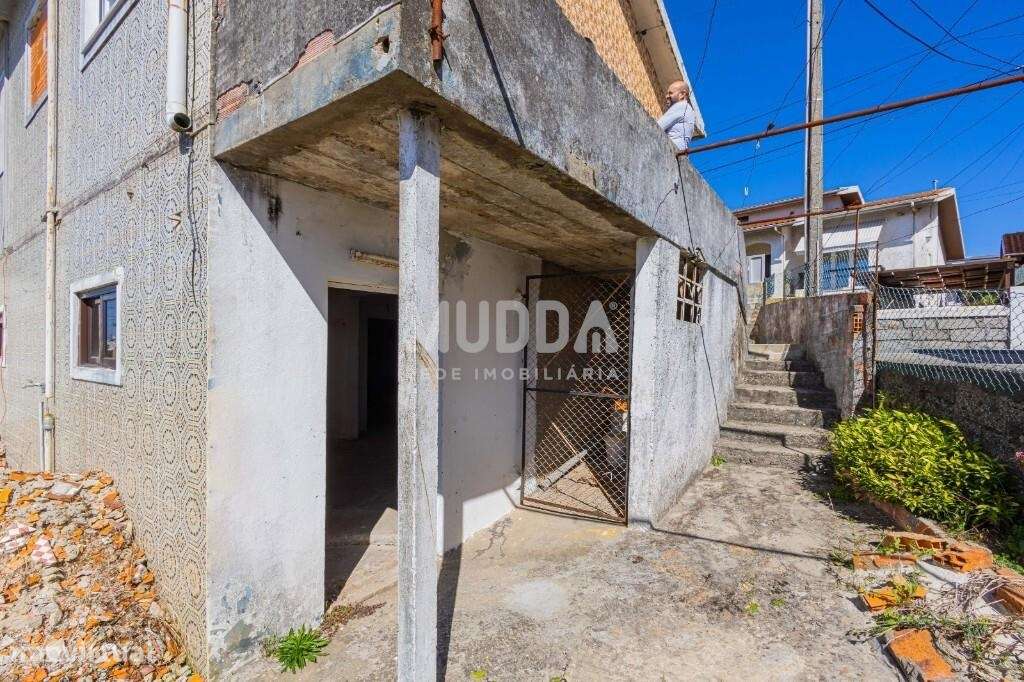 Moradia T1+2 em Arrifana - Santa Maria da Feira-16