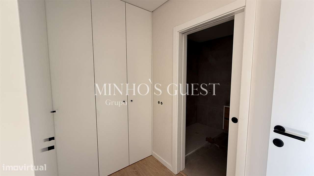 Apartamento T3 Totalmente Remodelado c/ varanda - Maximinos, Braga-11