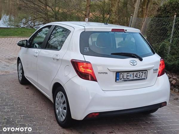 Toyota Yaris 1.0 Active EU6 - 24