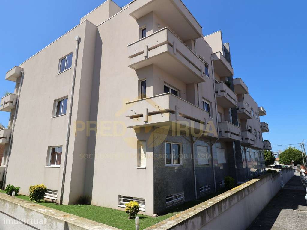 Fantástico T3 em Arcozelo com vistas de mar-21