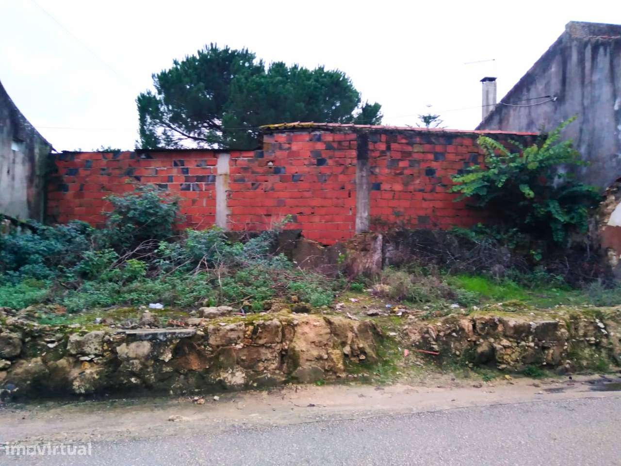 Terreno para construção, em Trêmes - Grande imagem: 2/7