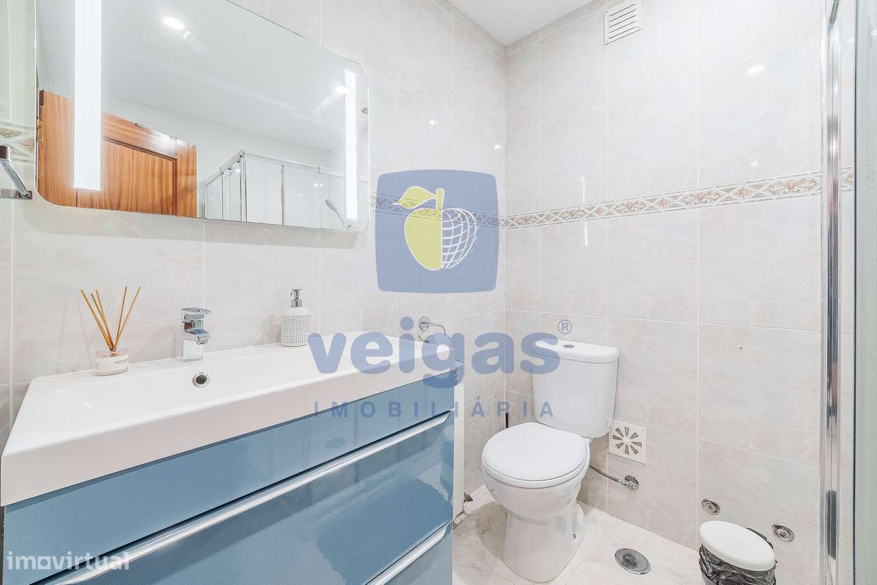 Apartamento T2 como novo, equipado e mobilado em Fitares-15