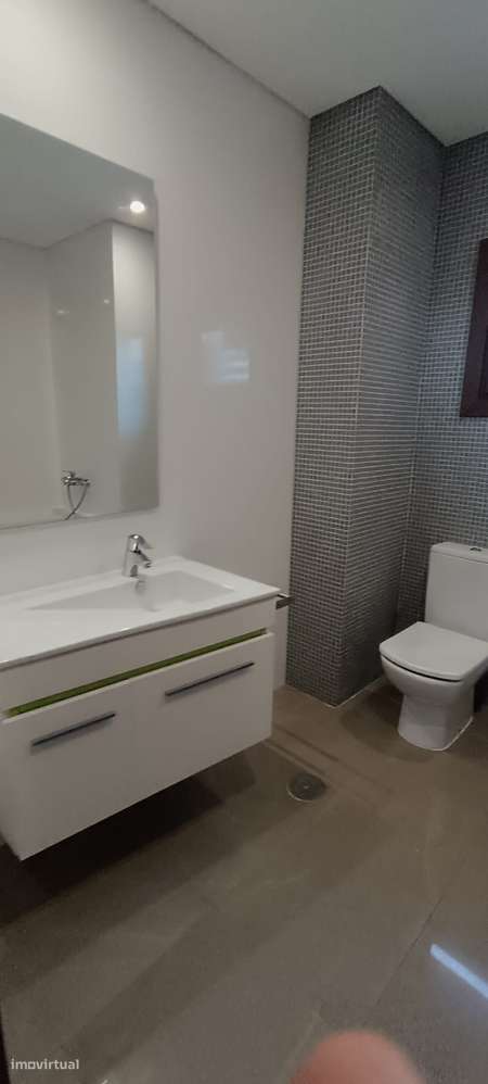 Moradia T4 Isolada na Urbanização do Bonito – Entroncamento-24