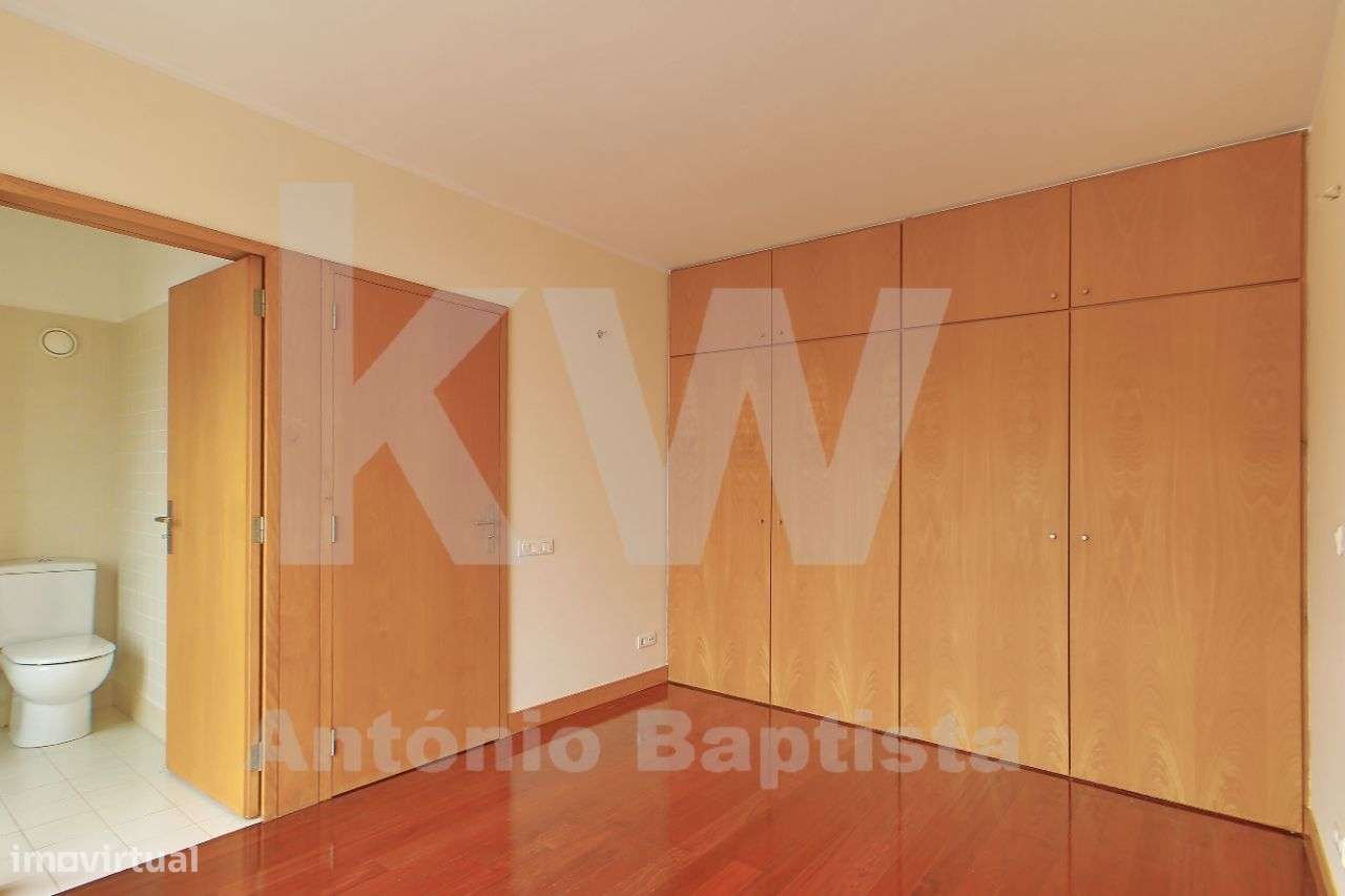 Moradia T3+1 no Bairro da Beira Mar, centro Aveiro-24