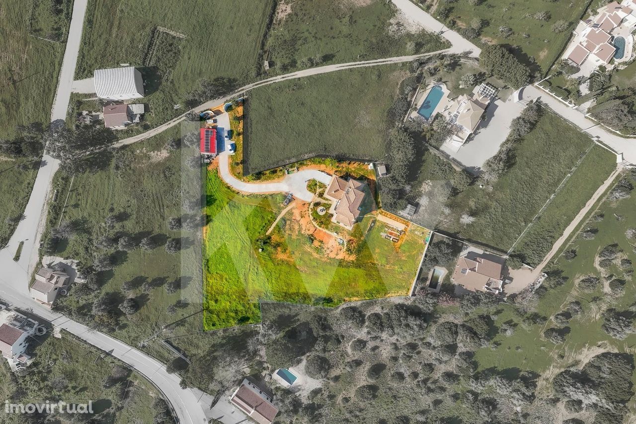 Moradia Isolada T4 pronta a habitar a 7 Km das praias, em Pera - Algar