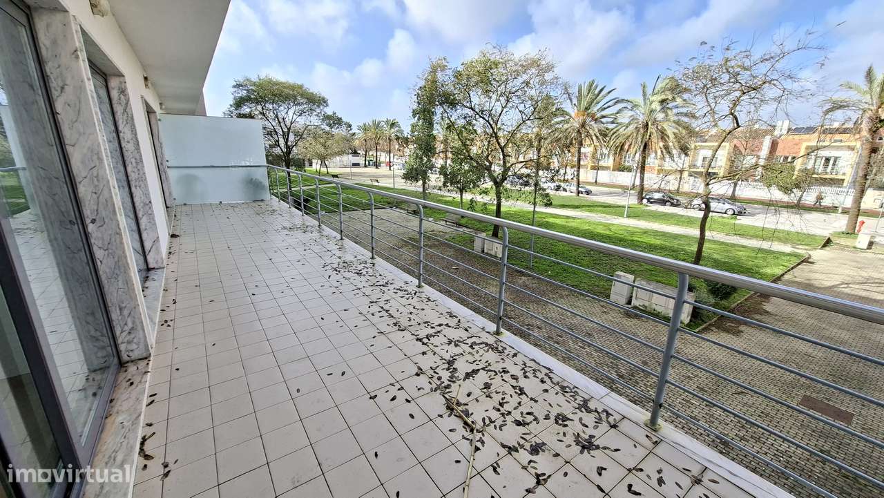 Apartamento T3 com 236m², Garagem, Lugar  estacionamento  Pinhal Novo - Grande imagem: 4/22