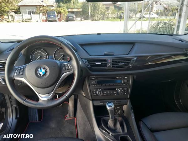 BMW X1 sDrive18d Sport Line - 7