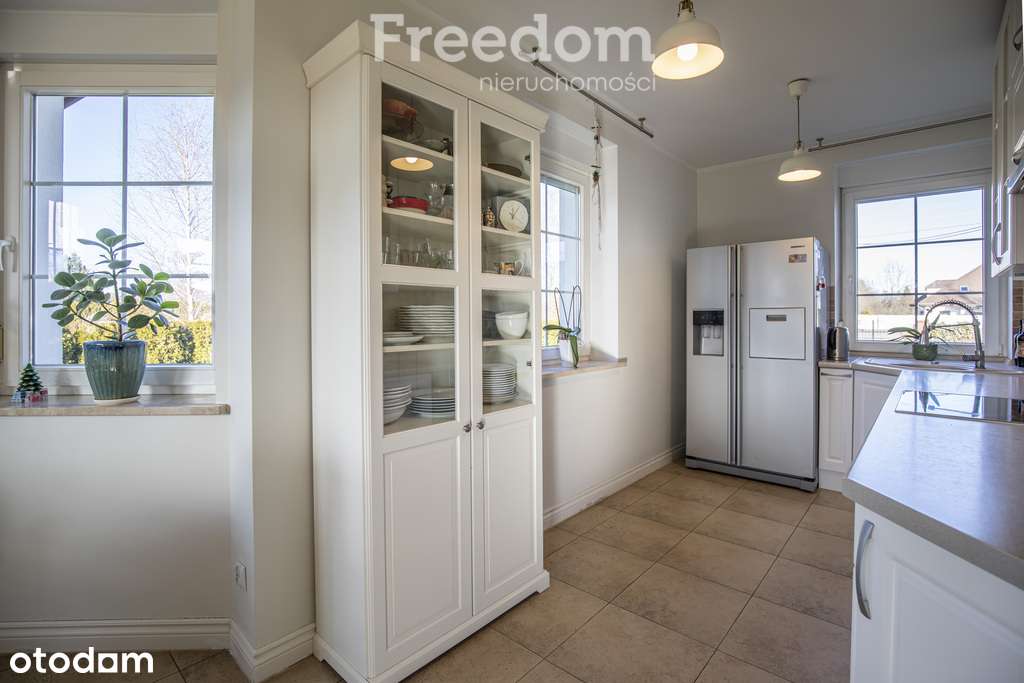 Przestronny dom rodzinny z pięknym ogrodem - Pełny obrazek: 4/20