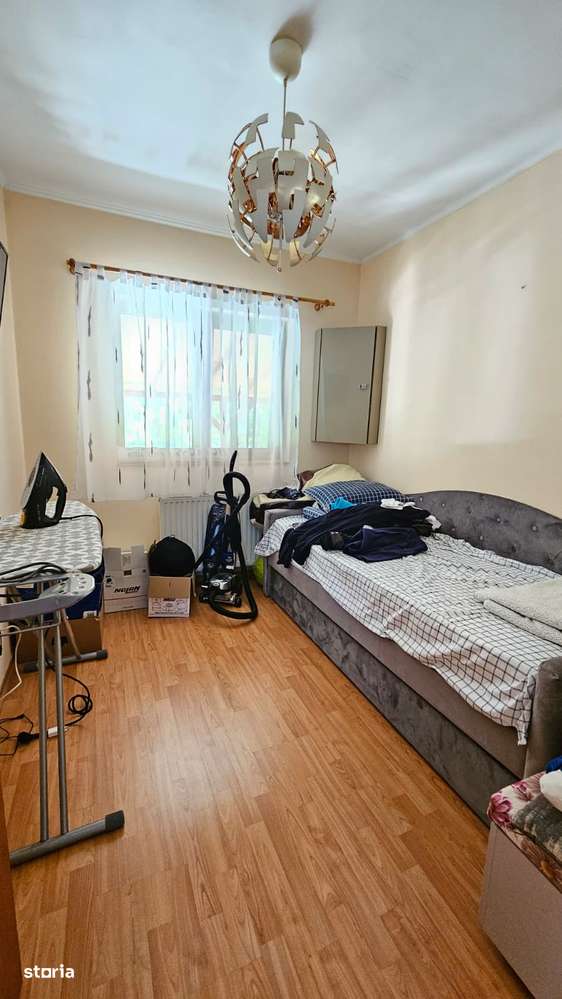 Casa de vis ,ideala familie,singur in curte,250000 Euro.Comision 0%-15