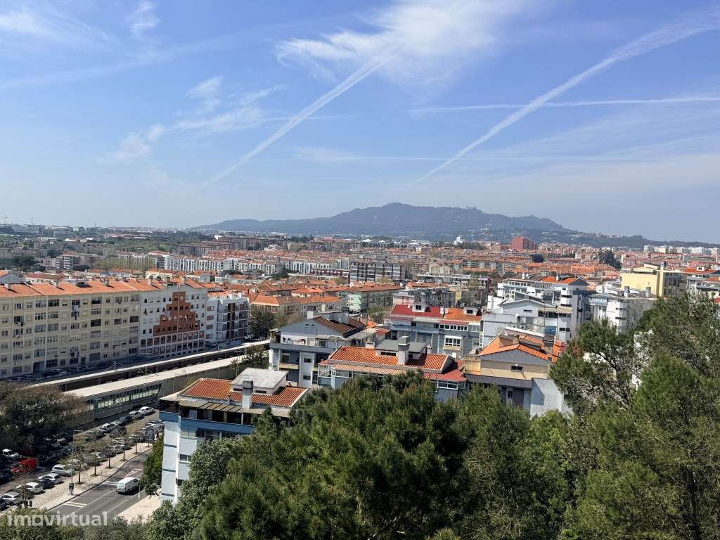 Apartamento T2 totalmente remodelado, com acabamentos modernos e de... - Grande imagem: 4/21