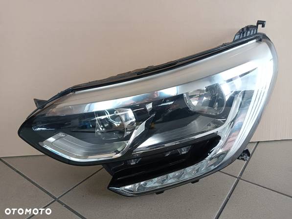 Renault Megane 4 IV lewy reflektor lampa Europa - 1