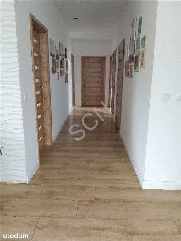 Na sprzedaż wolnostojący, nowoczesny dom-11