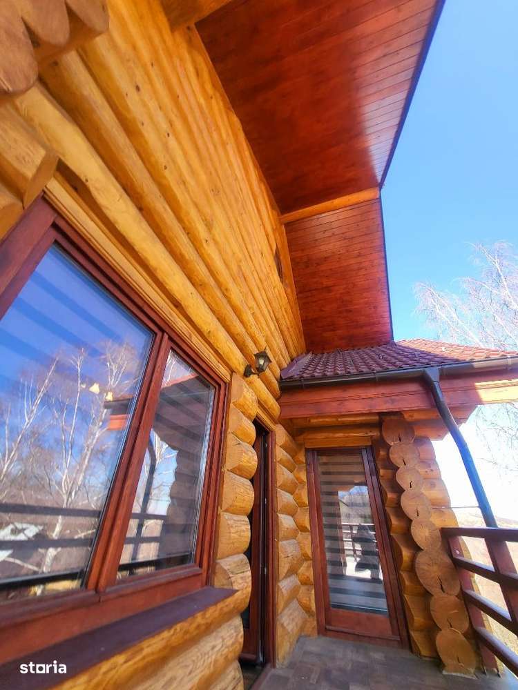 Vila de vanzare , superba ,din busteni si piatra !-9