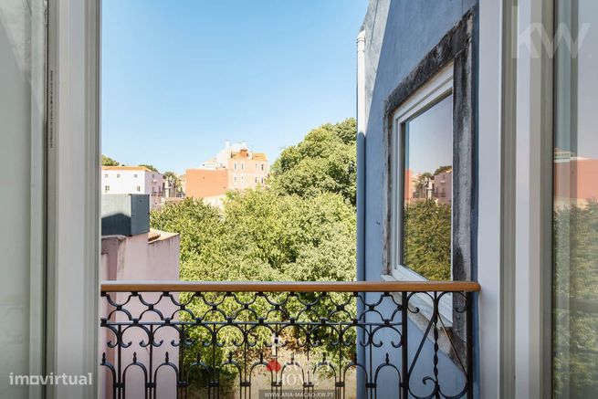 Apartamento T2 renovado com vista rio, em frente ao Panteão Nacional-35
