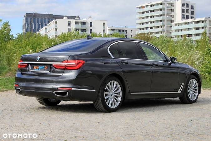 BMW Seria 7 740d xDrive - 36