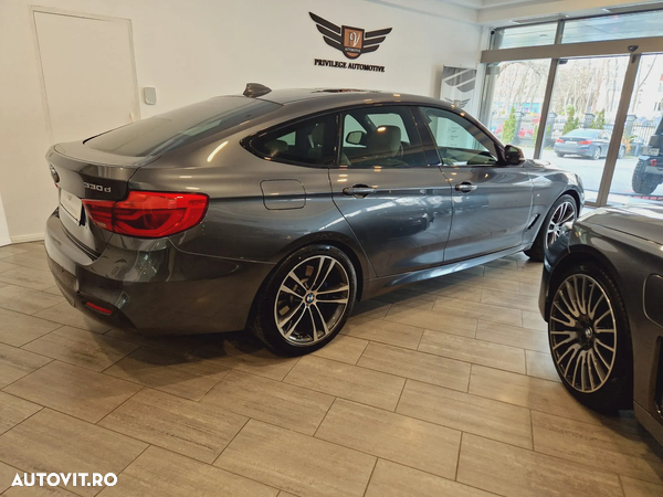 BMW Seria 3 330d xDrive AT - 10