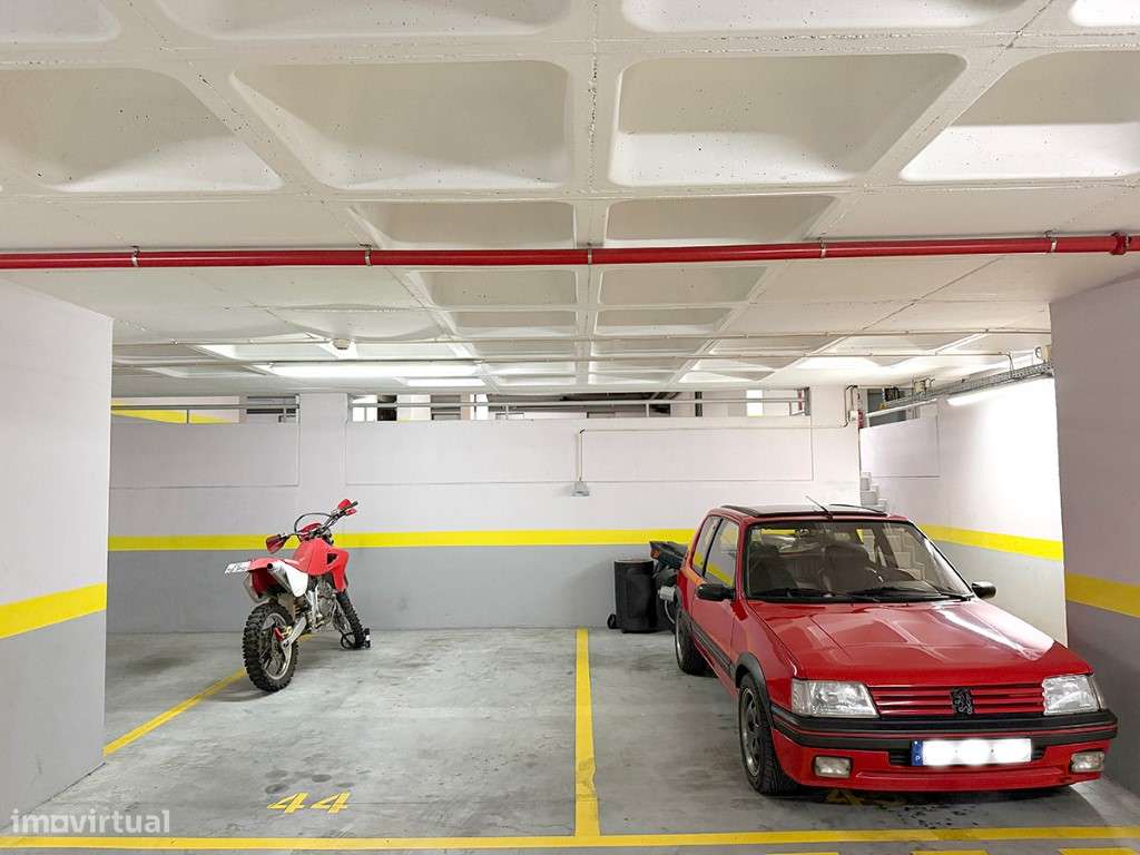 Magnífico Apartamento T3 a venda com 2 garagens em Condomínio Priva...-36