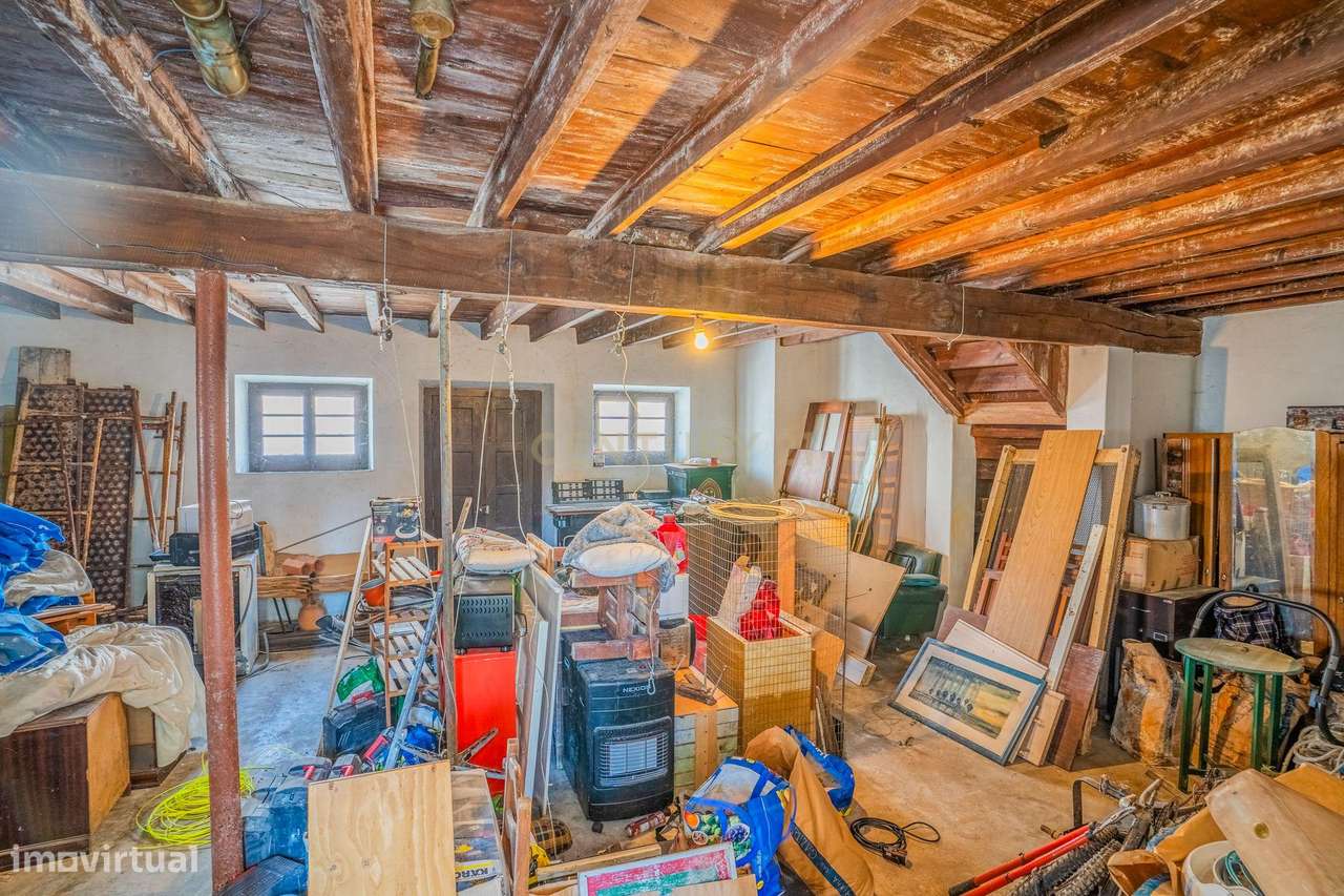 Moradia no Centro das Gaeiras. Uma casa única.-47