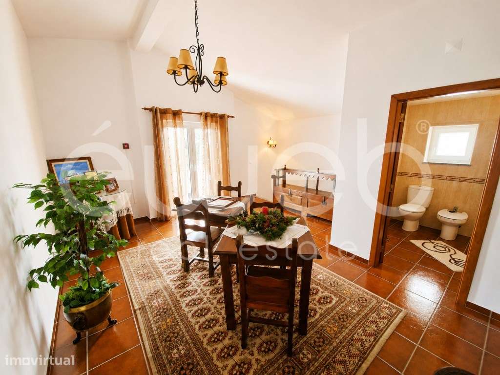 Moradia T4 de Arquitetura Alentejana com Piscina, Motrinos, Regueng...-42