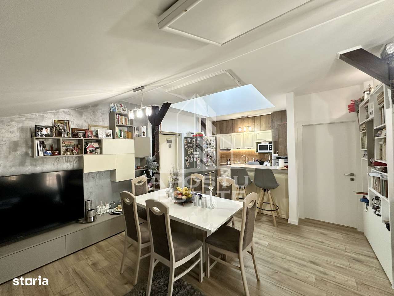 Casa individuala cu 7 camere in Mosnita Veche - Imagine principală: 4/20