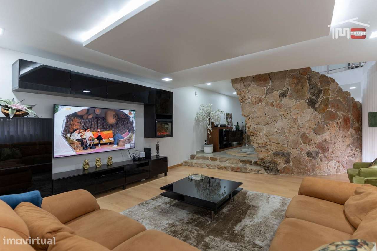 Excelente   Moradia  com  piscina  e  áreas  acima  da  media  e  e... - Grande imagem: 3/34