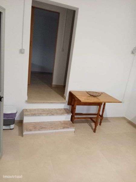 Aluga-se anexo T2 - Grande imagem: 4/12