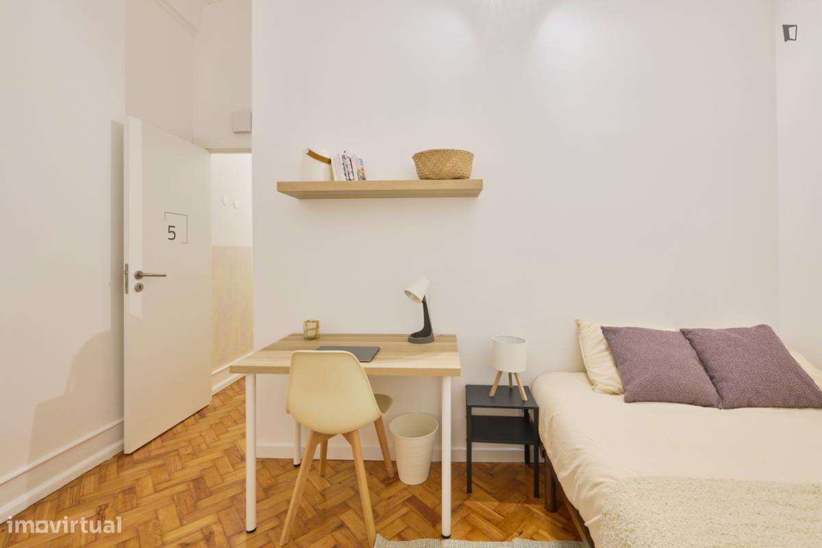 Quarto - localizado em Alameda Lisbon - Grande imagem: 4/7