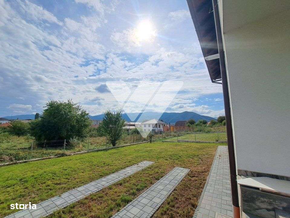 Casa ideala in Cisnadie: spatiu confort si liniste Grabiti-va acum! - Imagine principală: 2/17
