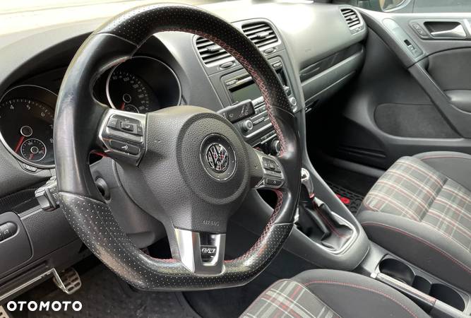 Volkswagen Golf VI 2.0 TSI GTI - 4