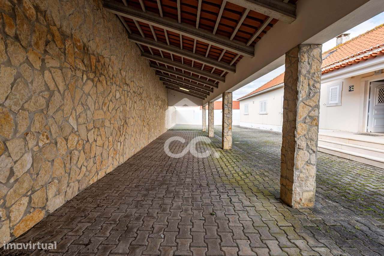 Moradia T4+3 de Prestígio em Vila Nova – Cadaval-54