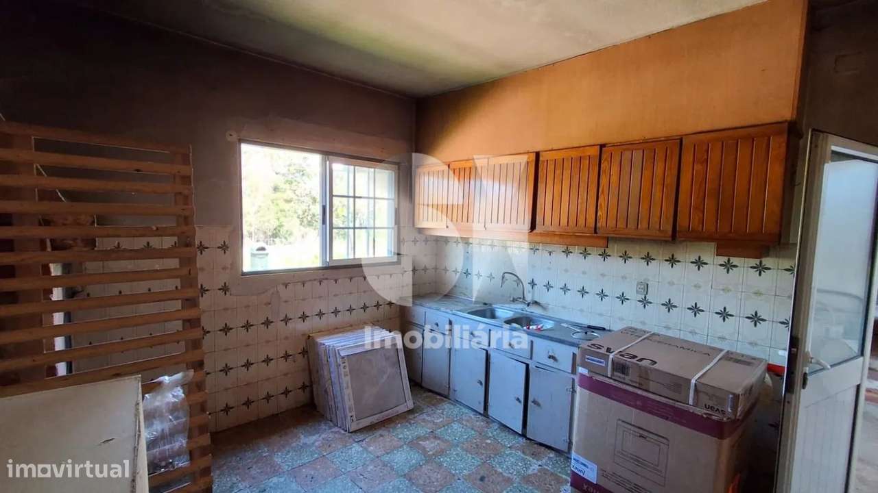 Quinta Rural com 7.900 m² e Três Construções Existentes-13