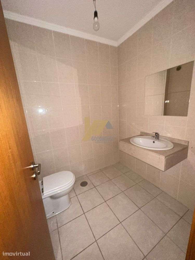 Apartamento T3 com boas áreas - Grande imagem: 3/11