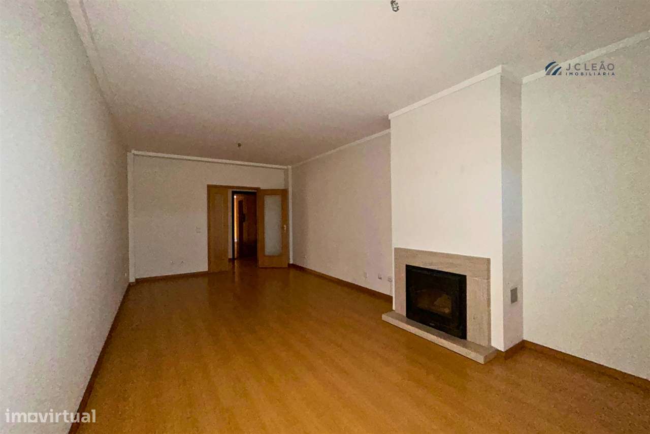 Apartamento T2 Venda em Ermesinde,Valongo - Grande imagem: 3/26