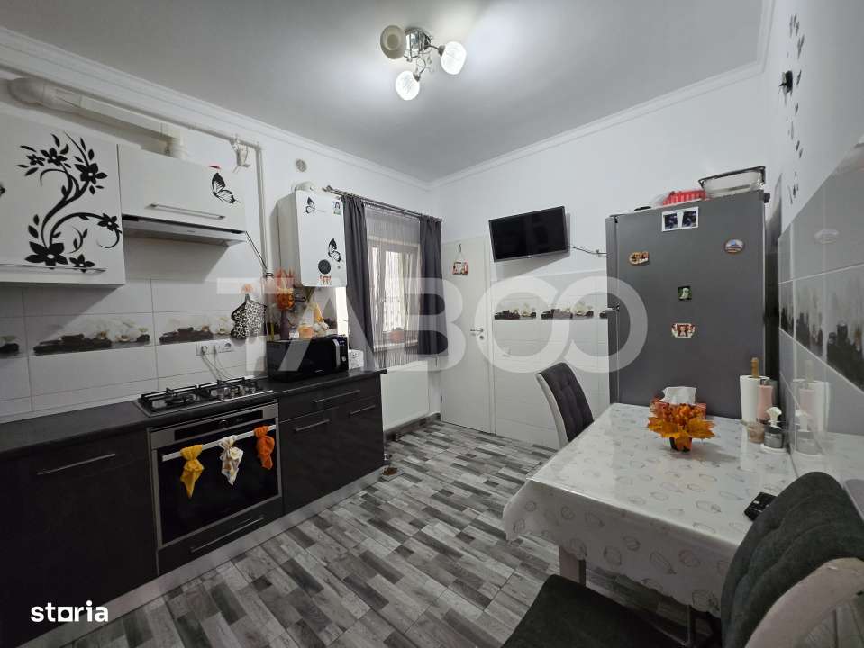 Apartament de vanzare 69mp 3 camere decomandat zona Tineretului Sibiu - Imagine principală: 3/19