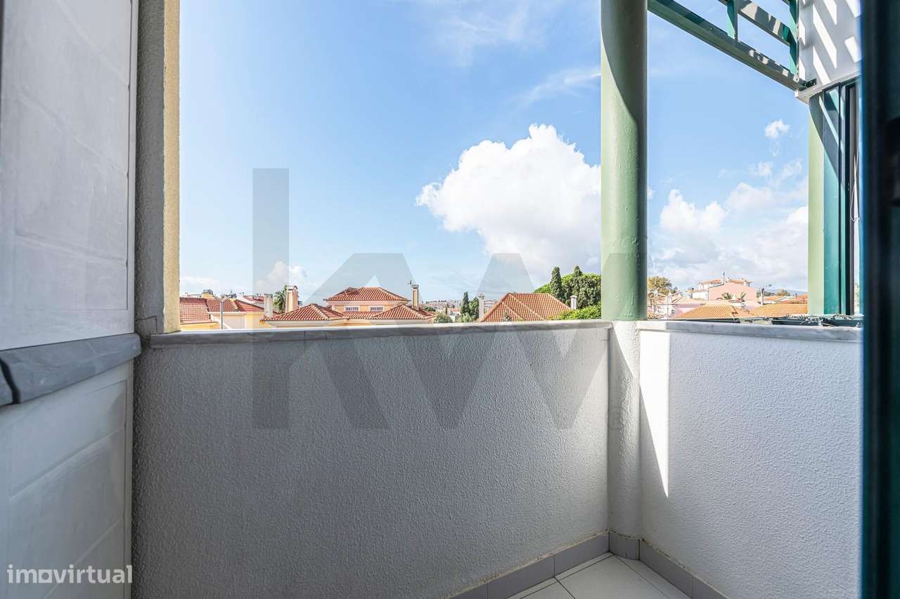 Excelente apartamento T2 para venda no Arneiro, com Box e varandas - Grande imagem: 5/22