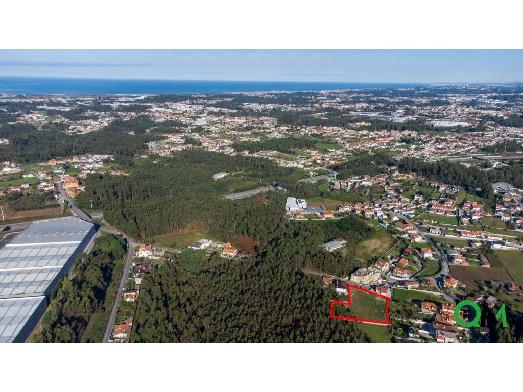 Terreno de 3200m² com projeto aprovado para moradia e anexos em São...-31