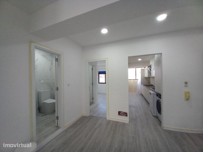 Apartamento Duplex Totalmente Remodelado na Costa da Caparica-4
