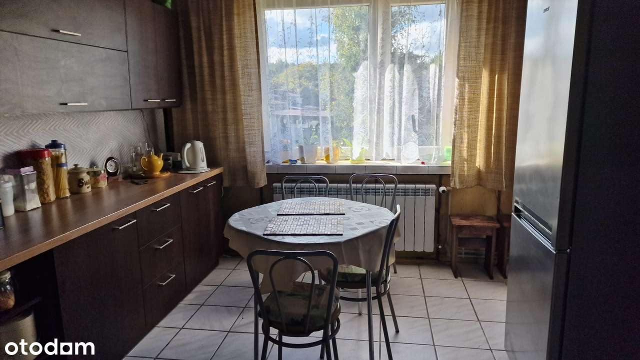 Poręba dom blisko centrum, parterowy z poddaszem do adaptacj-8