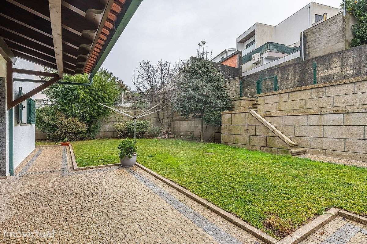 Moradia T5 individual em Nogueira - Braga-35