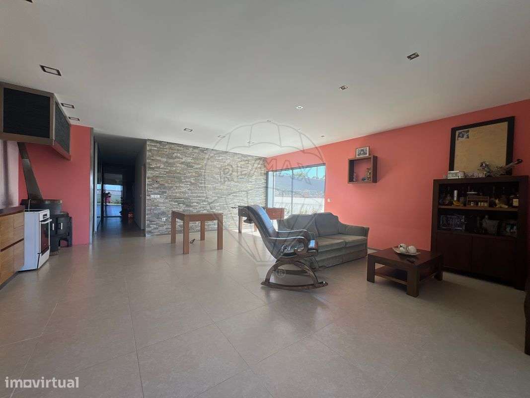 Moradia T4 para venda-30